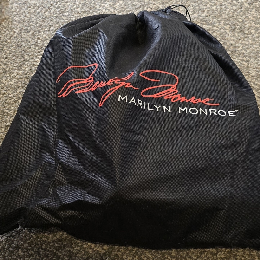 Marilyn Monroe Large Black Tote Bag - Picture 2 of 11
